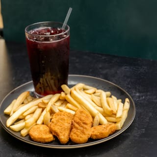 Kids Chicken Nuggets & Fries